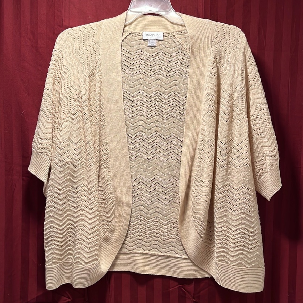 Avenue Beige Chevron Pointelle Open Front Cardigan Sweater / Shrug in Size 22/24